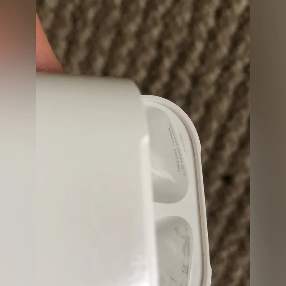 Apple Airpods 1st Gen Authentic Replacement Charging Charger Case A1602 with box